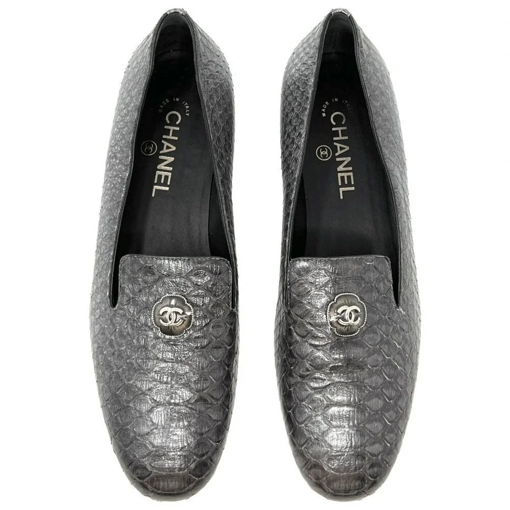 Chanel‎ Grey Snakeskin Loafers CC Logo Flats Size 39.5